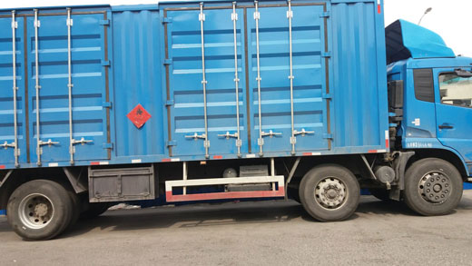 偉博物流貨運(yùn)卡車(chē)